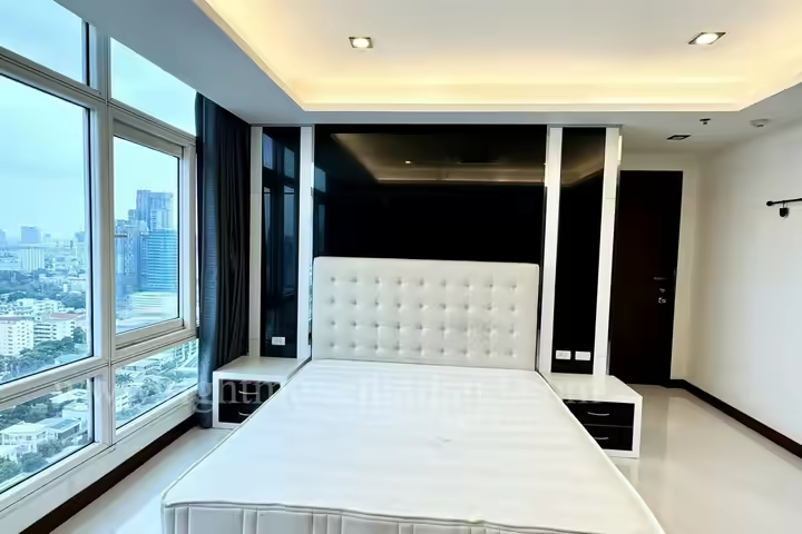 Life Sukhumvit 48 คอนโดให้เช่า 2 ห้องนอน 132 ตร.ม.