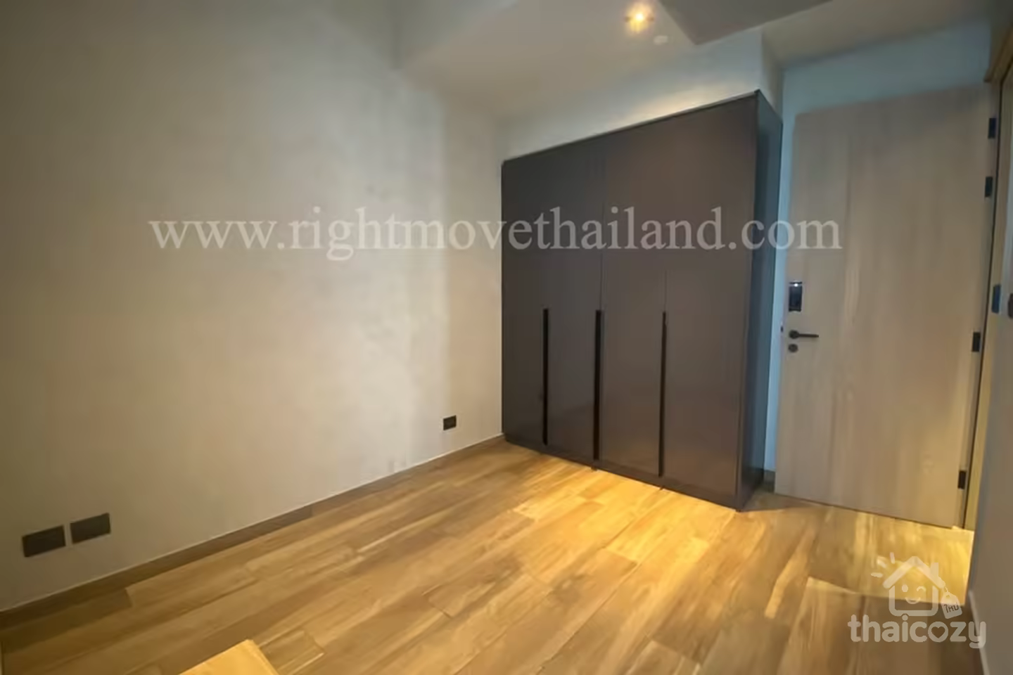 ให้เช่า The Lofts Asoke 2 ห้องนอน 75 ตร.ม. photo 1