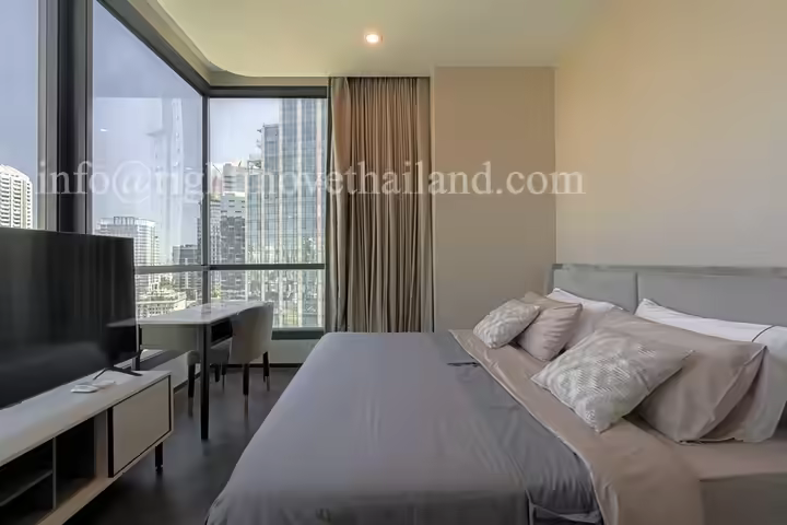CA10384 The Esse Sukhumvit