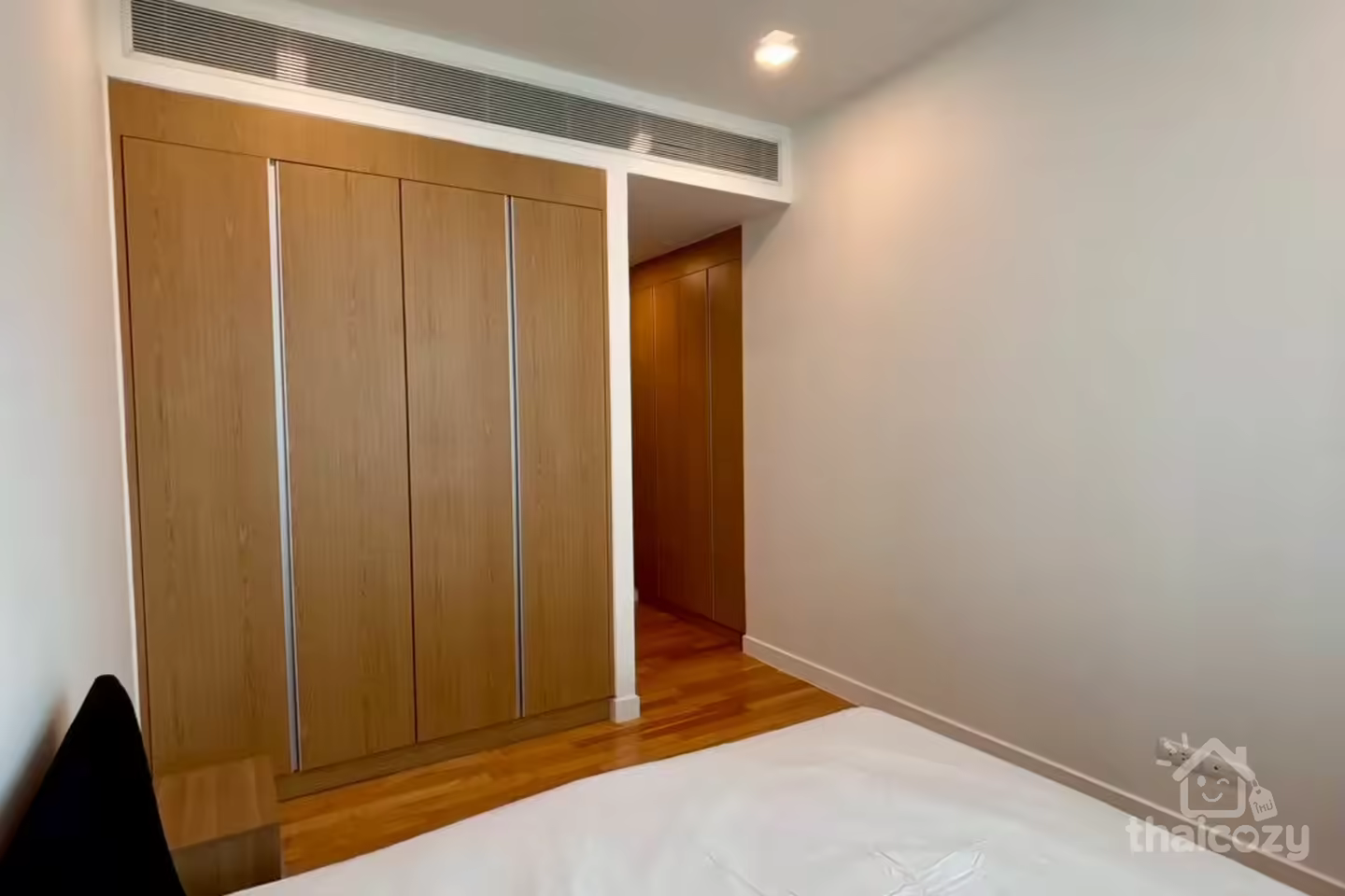 ให้เช่า คอนโด 3 ห้องนอน Millennium Residence photo 1