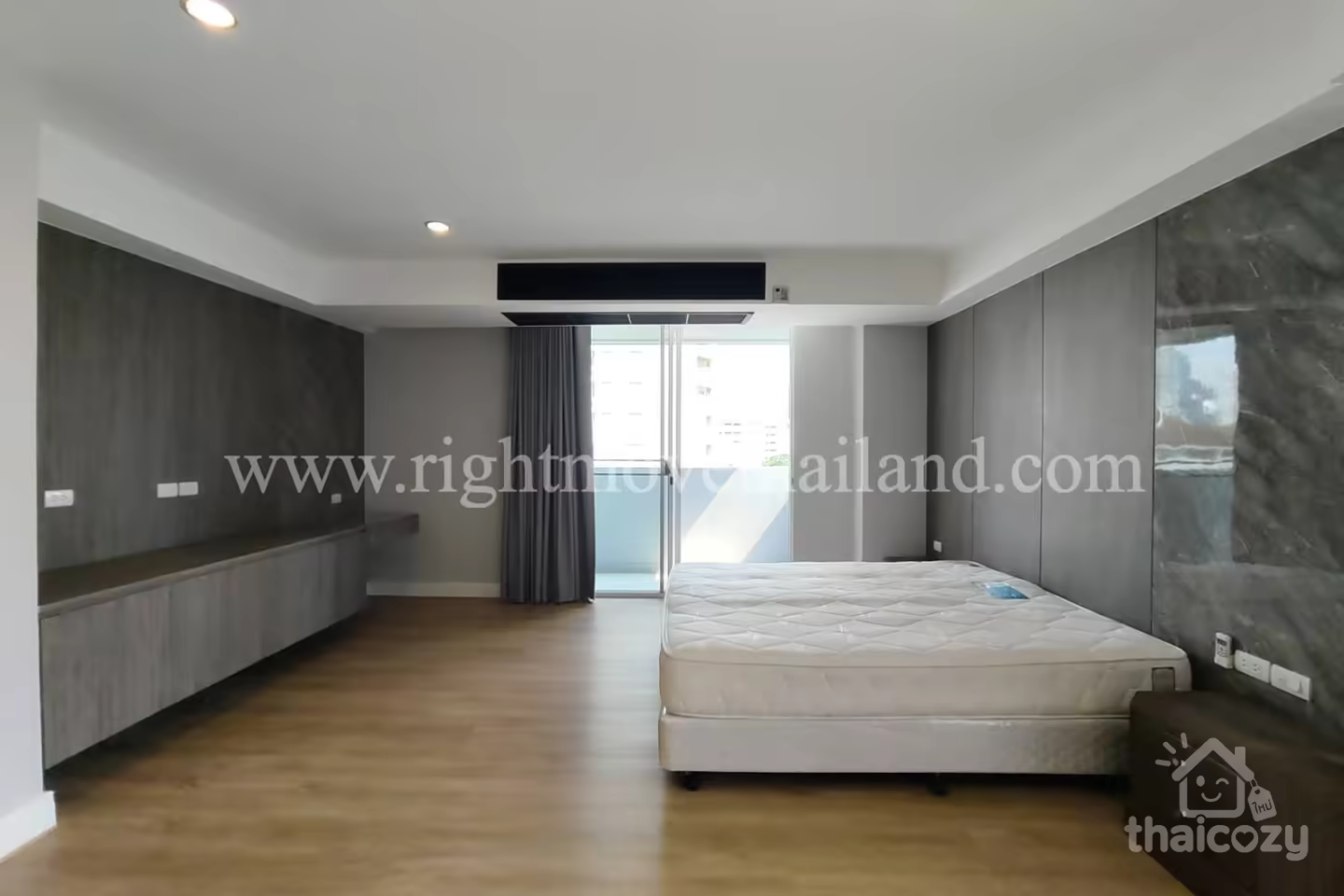 ให้เช่าอพาร์ทเมนต์ 4 ห้องนอน สุขุมวิท-อโศก photo 1