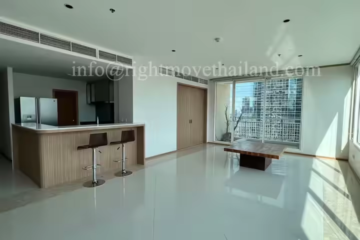 ให้เช่า Empire Place 3 ห้องนอน 157 ตร.ม.