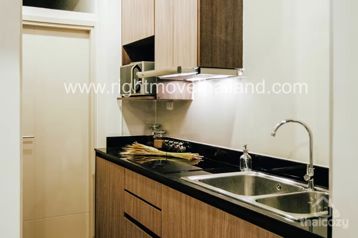 CA4959 The Capital Ekamai-Thonglor photo 2
