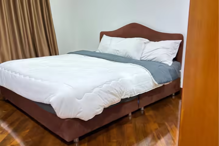 2BR Condo for Rent at Witthayu Complex, 16th Floor