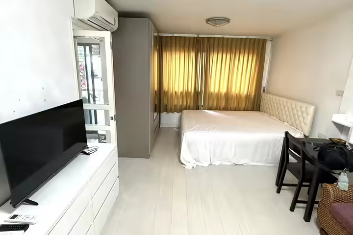 Lumpini Place Narathiwas House for Rent