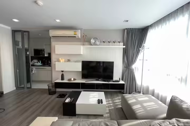 The Room สุขุมวิท 40 – คอนโด 1 ห้องนอนให้เช่า