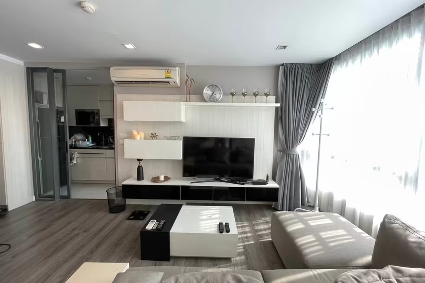 The Room สุขุมวิท 40 – คอนโด 1 ห้องนอนให้เช่า photo 1