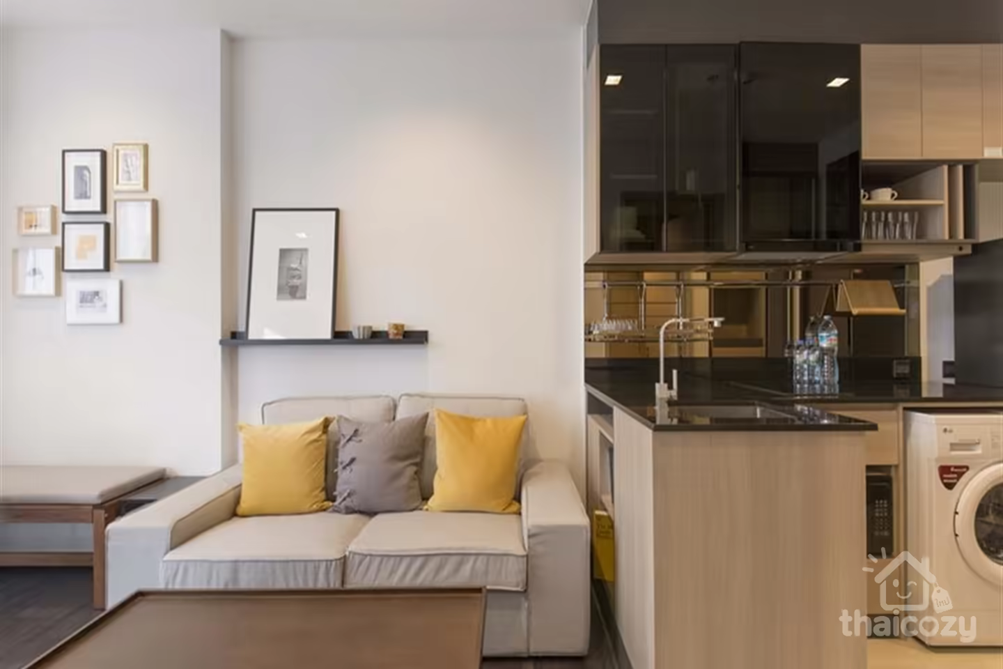 One bedroom for Sale within reach by MRT Rama 9 and expressway photo 1