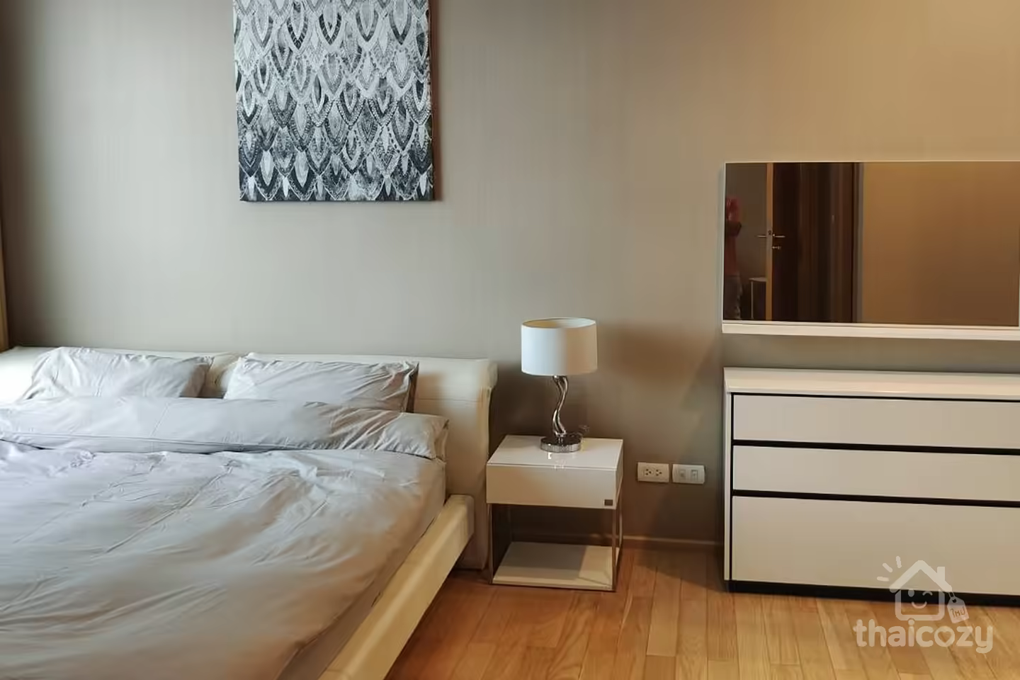 Condo 120 m to BTS Phromphong photo 2