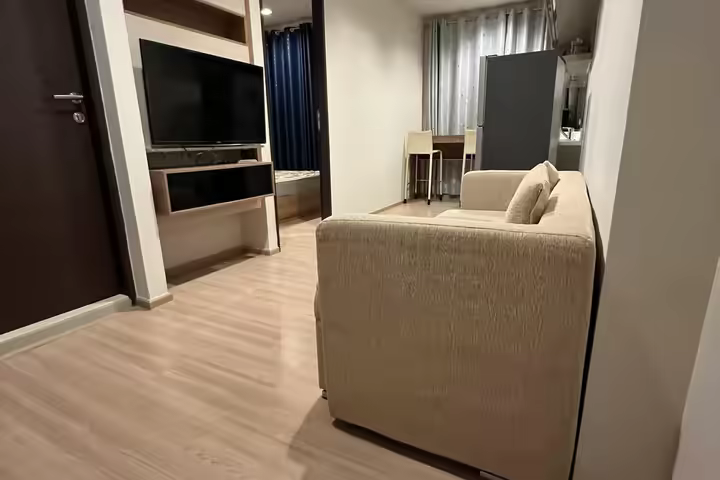 RHYTHM Sathorn Condo just 300m to BTS Saphan Taksin