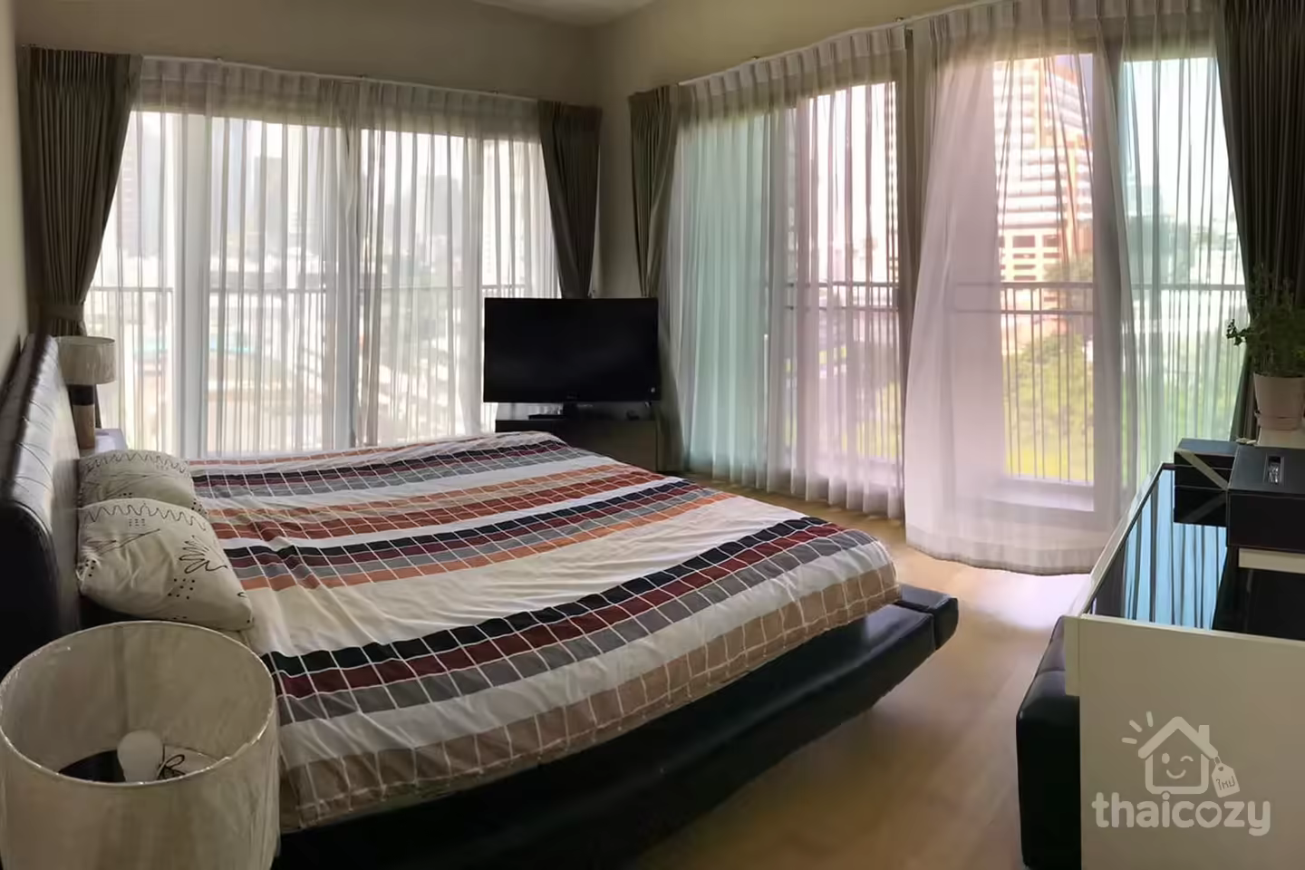 Noble Reveal Condo 200m to BTS Ekamai photo 2