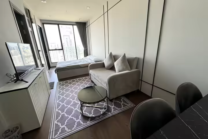 Ideo Q Victory Condo near BTS Victory Monument