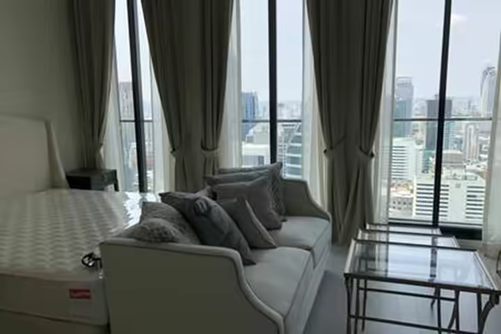 Noble Ploenchit Condo Near BTS Ploenchit