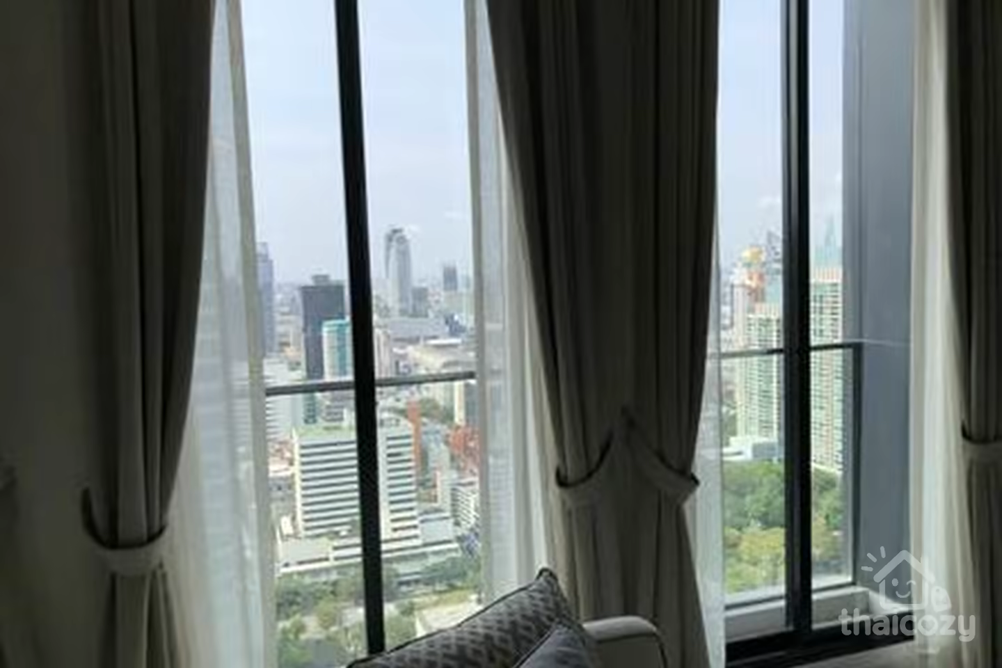 Noble Ploenchit Condo Near BTS Ploenchit photo 2