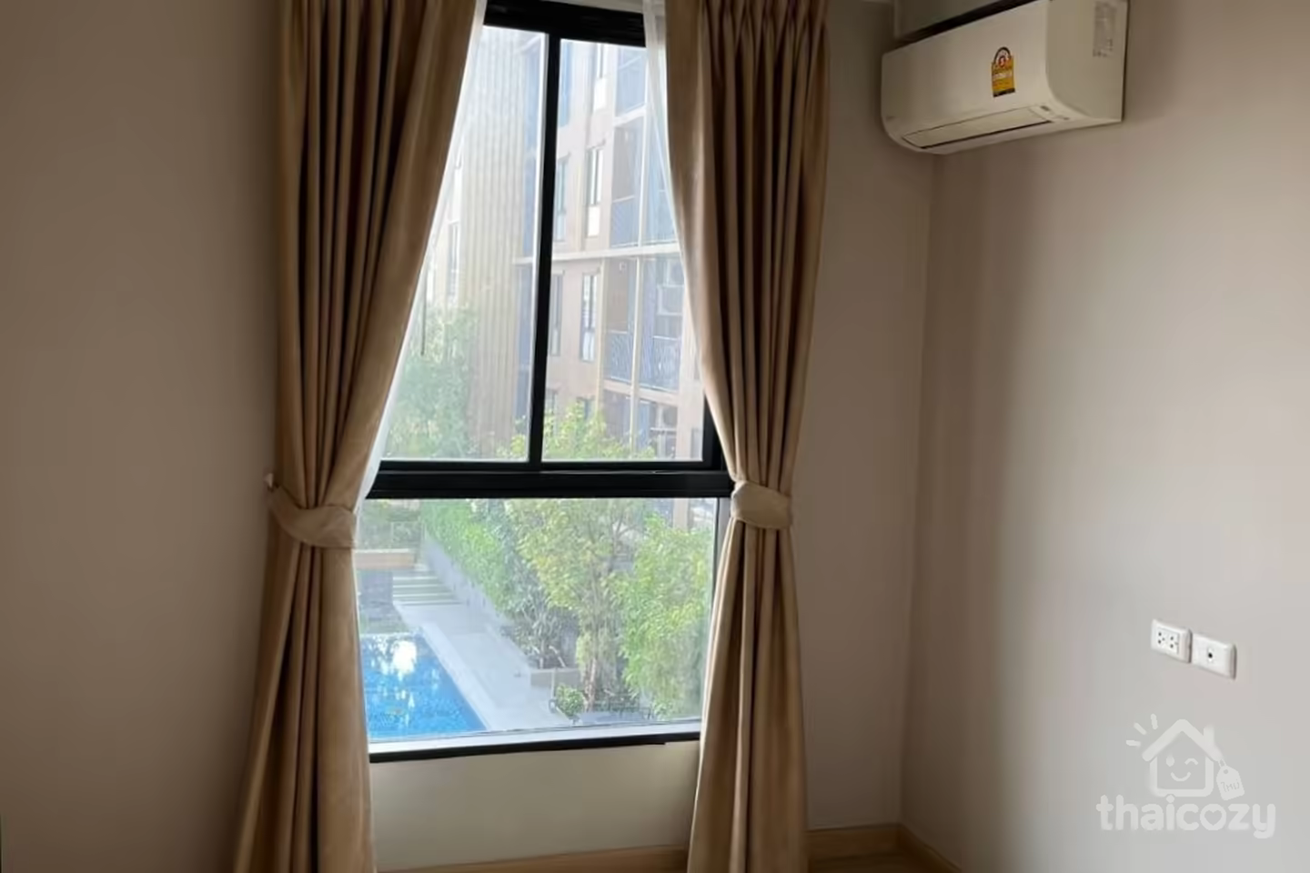 Condo near BTS Onnut and Lotus photo 2