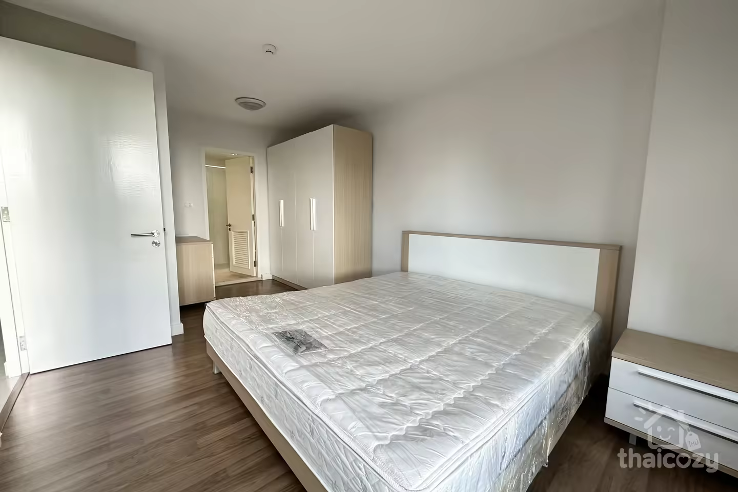 The Clover Thonglor 18, Nice low rise near J Avenue Thonglo photo 1