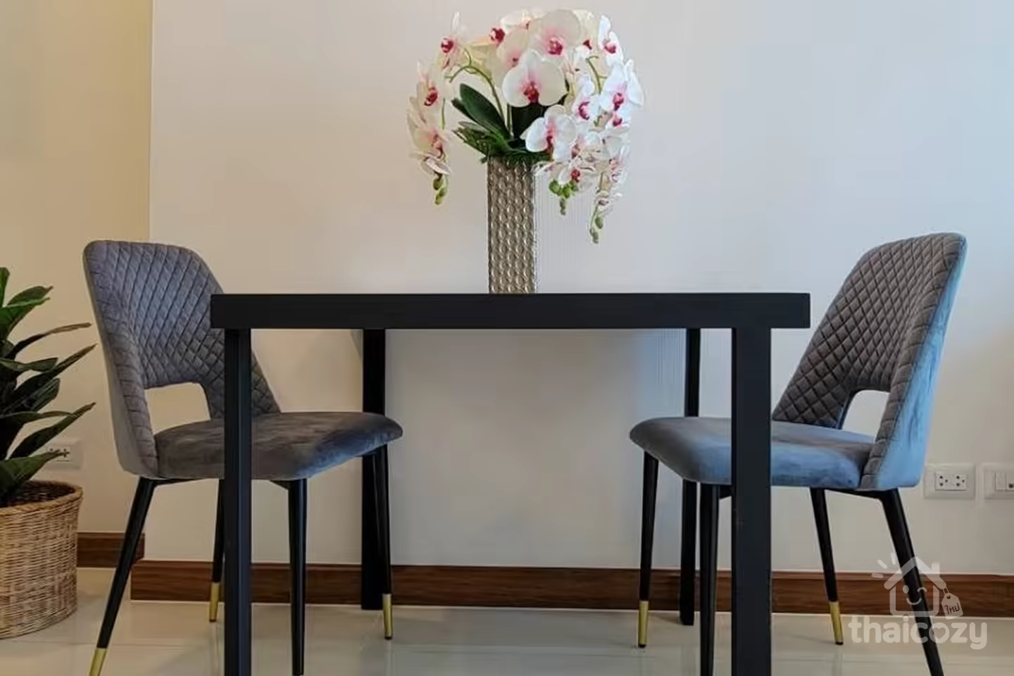 Luxury design condominium Chao Phraya River view, close to BTS Khlong San station, just 0 meters. photo 2