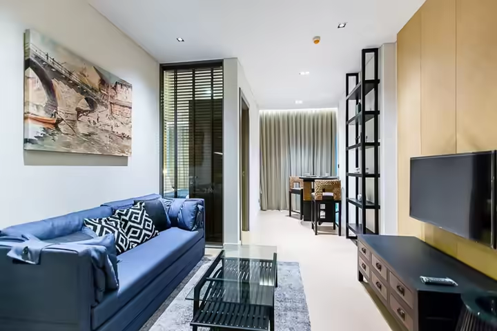 ONE bedroom in The Room Charoenkrung 30 near BTS Saphan Taksin Station