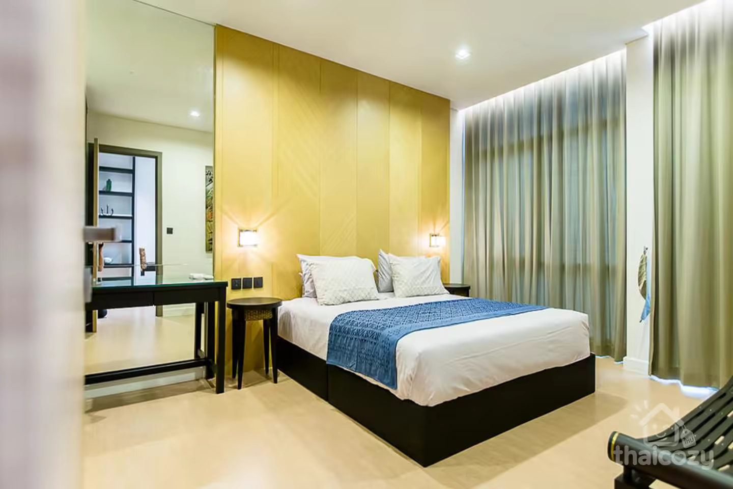 ONE bedroom in The Room Charoenkrung 30 near BTS Saphan Taksin Station photo 2