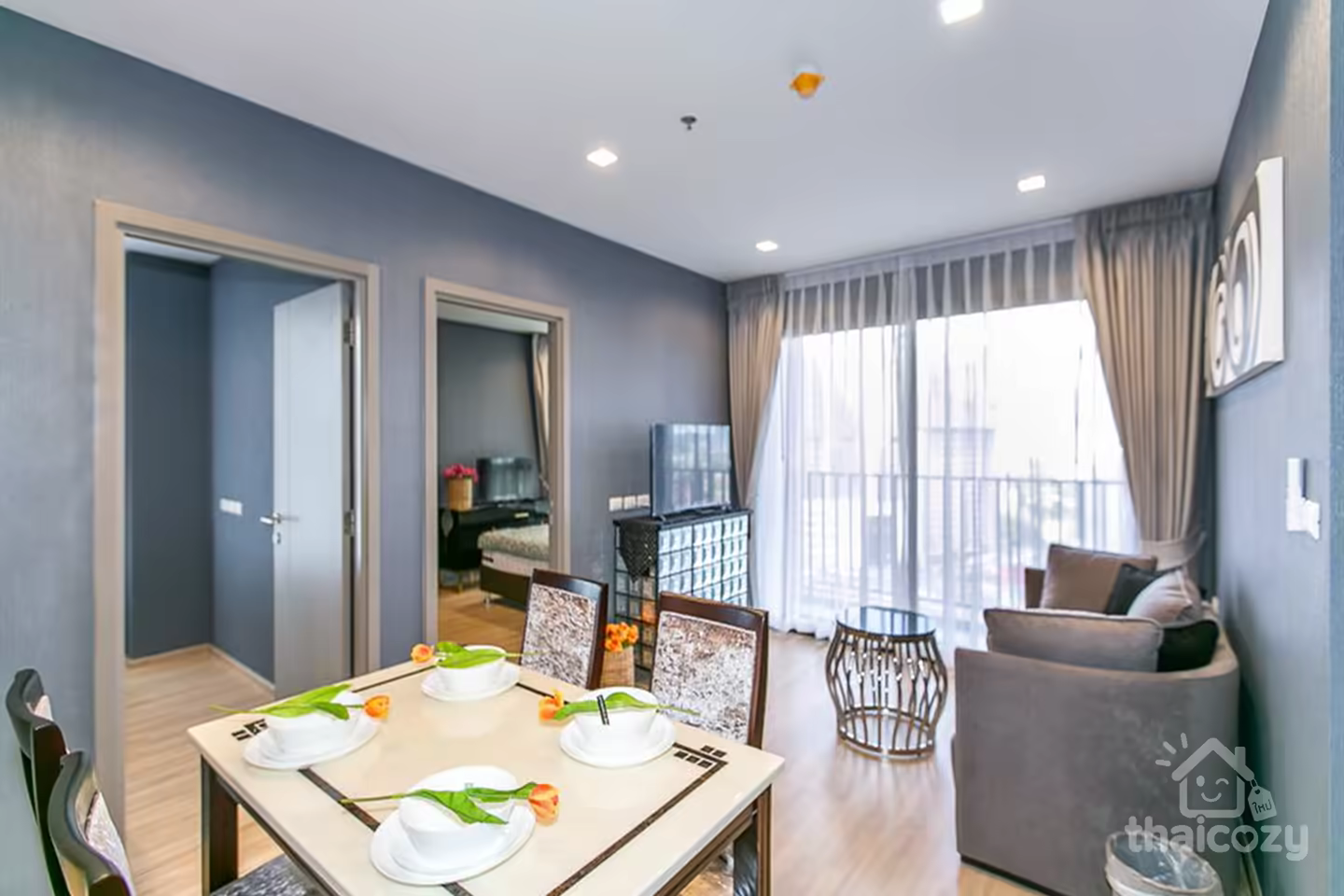 Nice condo plus shuttle to airport link photo 1