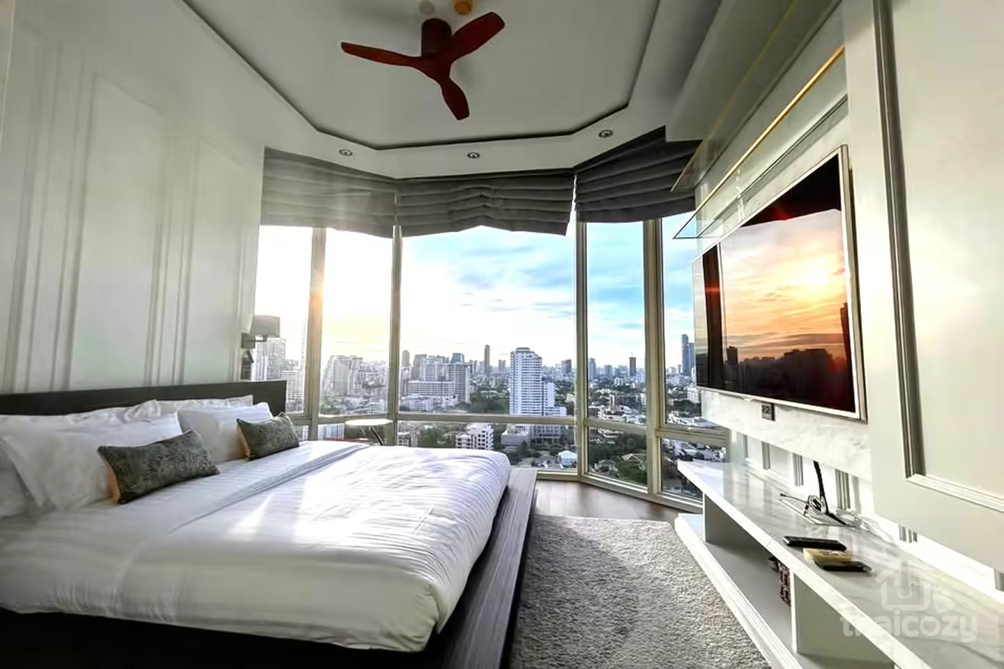 Royce Private Residences คอนโดหรูใจกลางอโศก photo 2