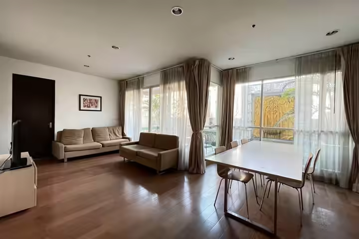คอนโดหรู 3 ห้องนอน The Address Chidlom