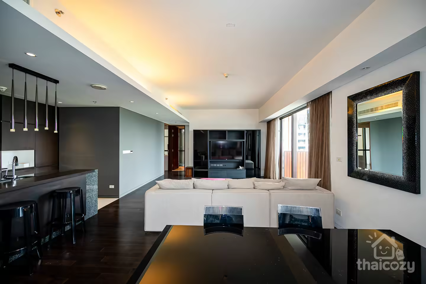 หรูหราในรัชดำริ วิวสวย 2 ห้องนอน photo 1