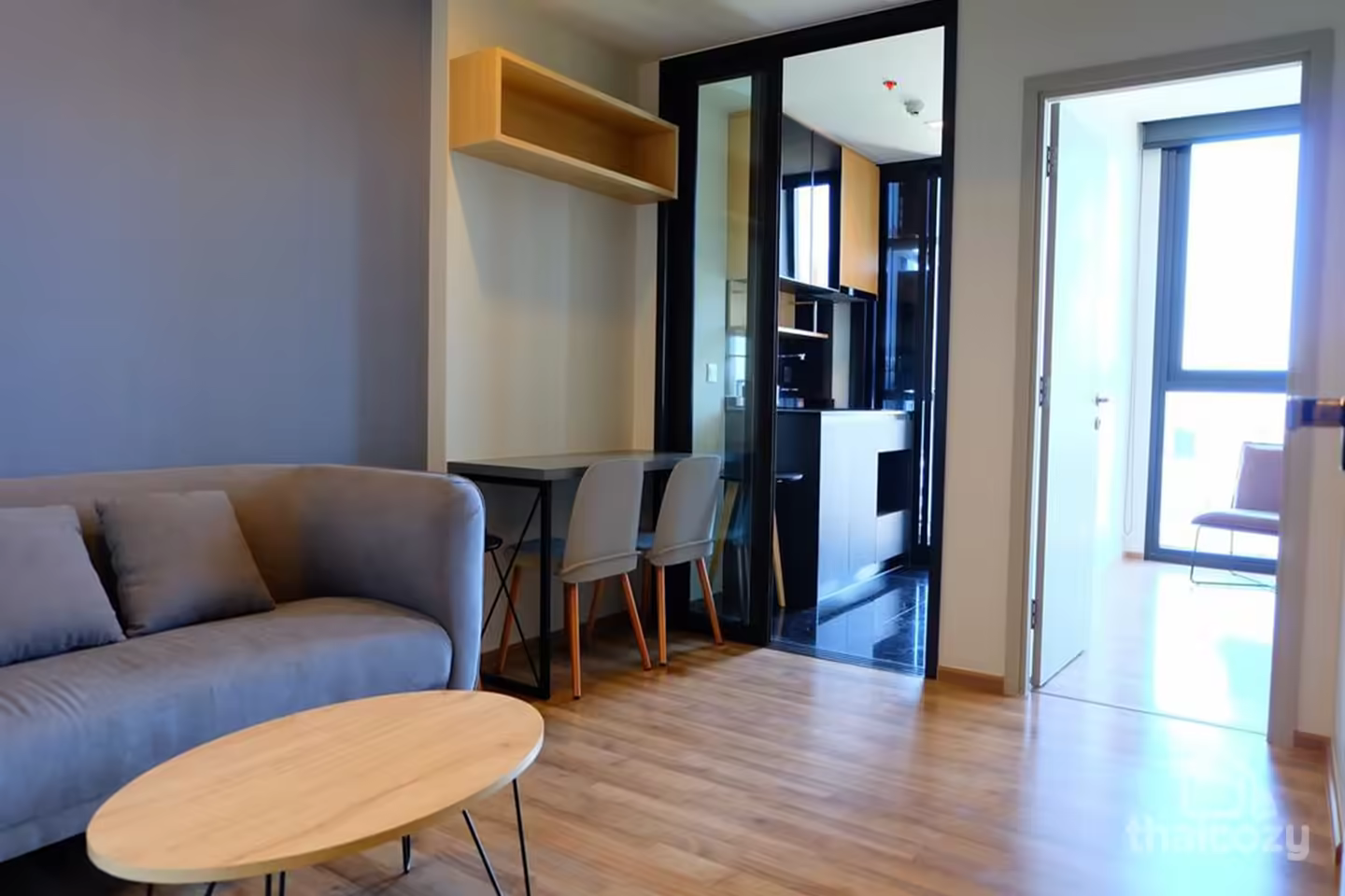 Fully-furnished with modern design, warmly vibes near city center, 5 mins to BTS Mochit photo 2