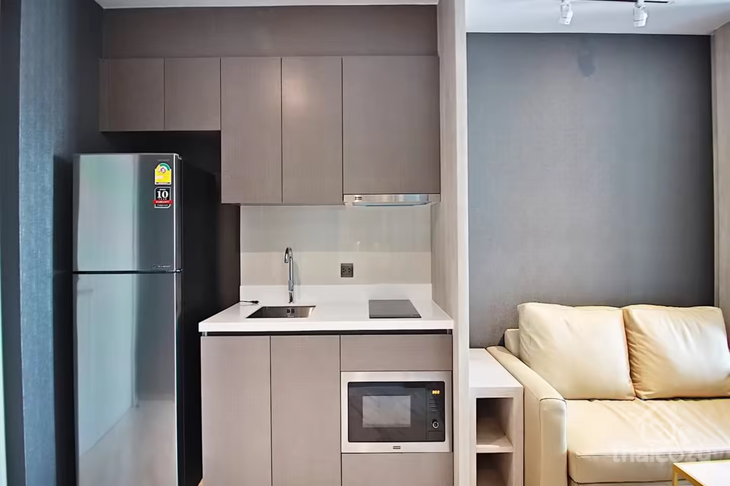 Condominium à vendre près BTS Ekamai et autoroute photo 1
