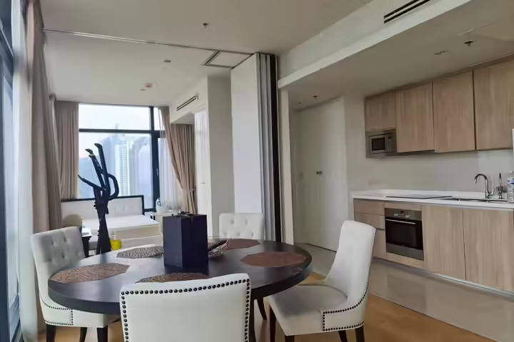 Circle Living Prototype, 펫차부리 로드 럭셔리 에코 콘도