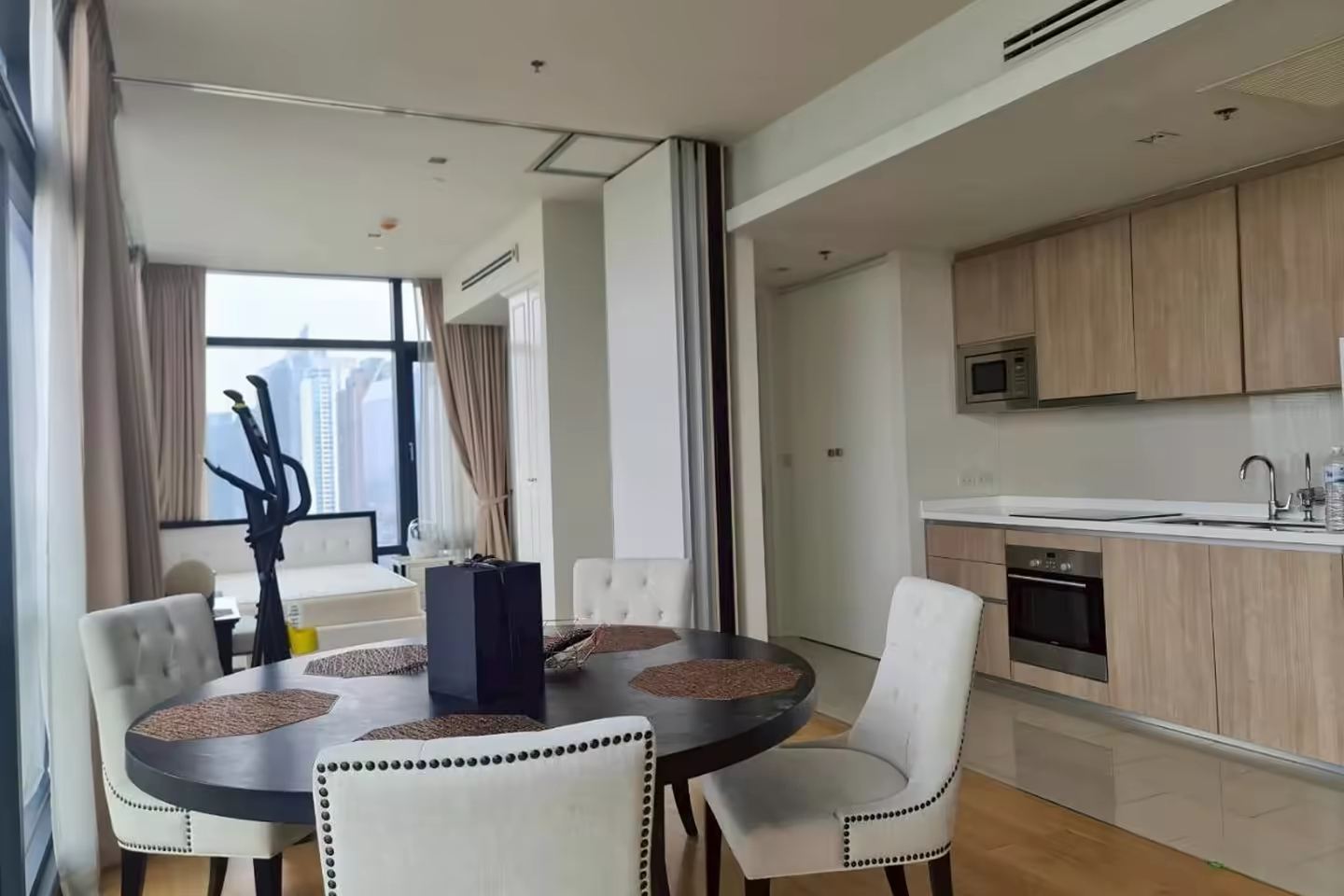 Circle Living Prototype, 펫차부리 로드 럭셔리 에코 콘도 photo 1