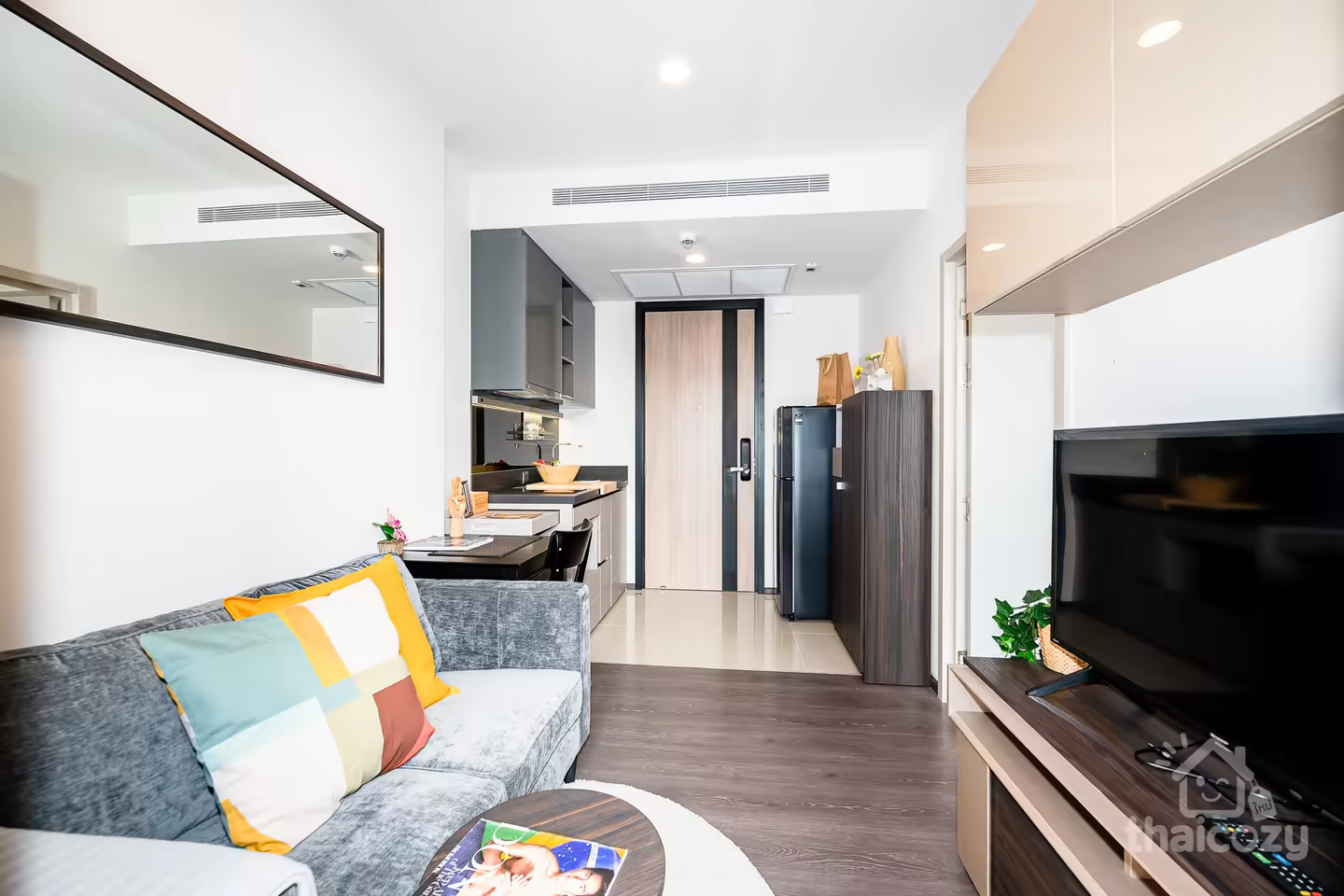Set within a secure residential development of Sukhumvit 36, oka HAUS photo 1