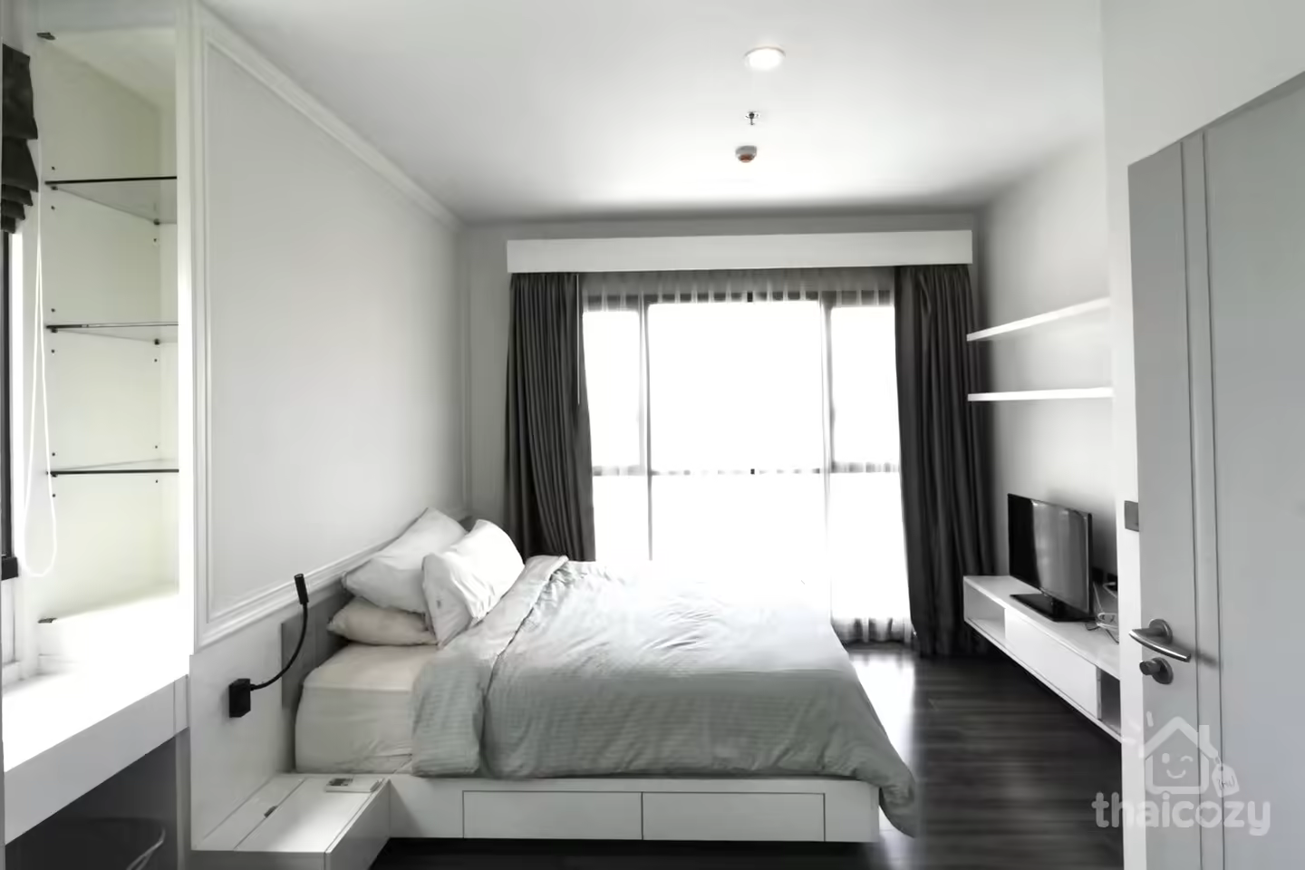 WYNE by Sansiri, condo près de BTS PhraKhanong, fonctionnel photo 2