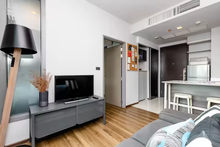 หรูใกล้ BTS ทองหลอ/โรงเรียน 30 ตร.ม. 1 ห้องนอน