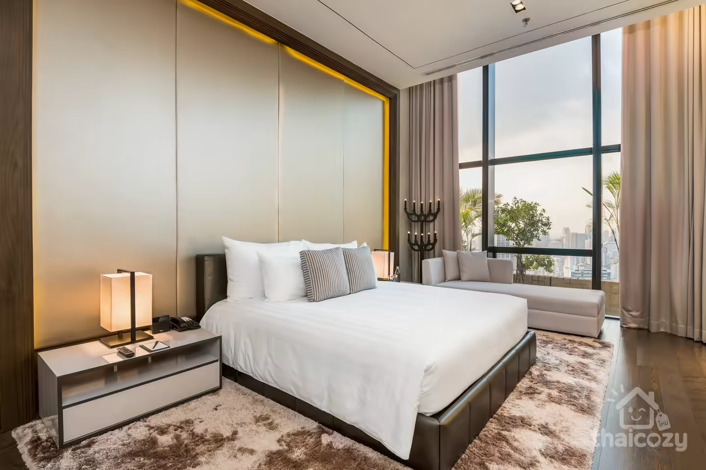 Penthouse 3 Bedrooms at Emporium Suites photo 2