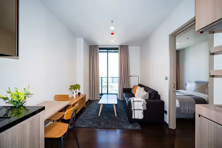 Condo 26e étage avec vue nocturne sur la ville