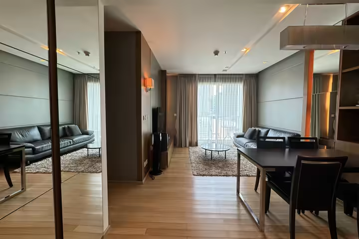 Siri at Sukhumvit 2BR près BTS Thong Lo