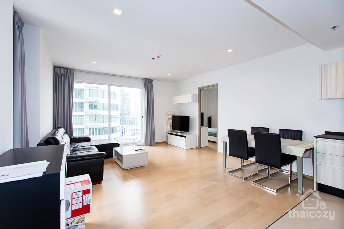 HQ Thonglor 1BR Condo, 55.5 Sqm, High Floor photo 1