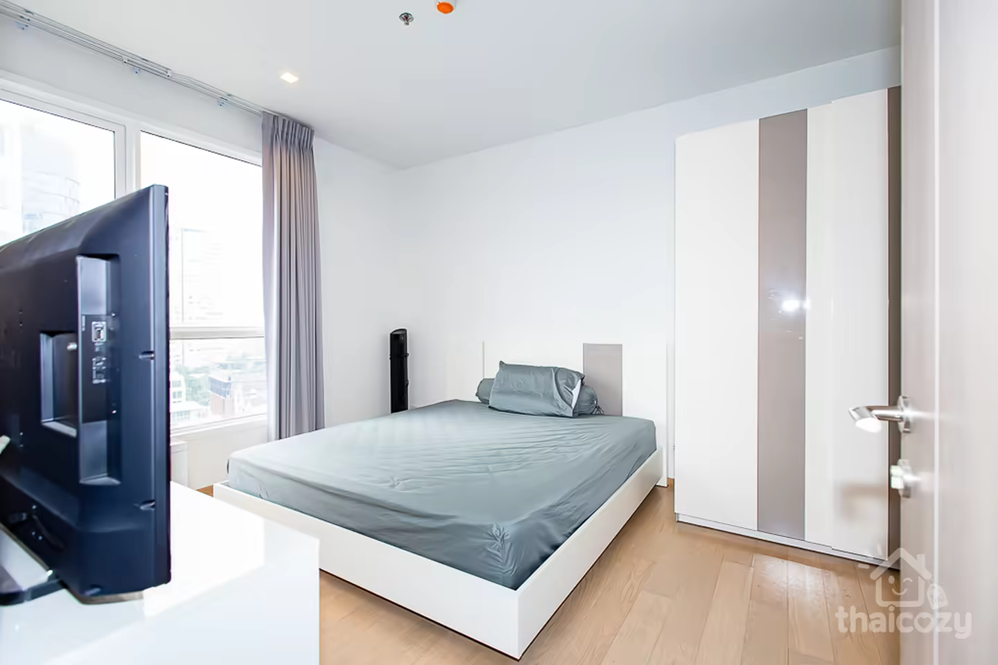 HQ Thonglor 1BR Condo, 55.5 Sqm, High Floor photo 2