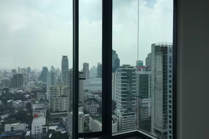 EDGE Sukhumvit 23、アソークエリア中心に位置する真に美しいレジデンス