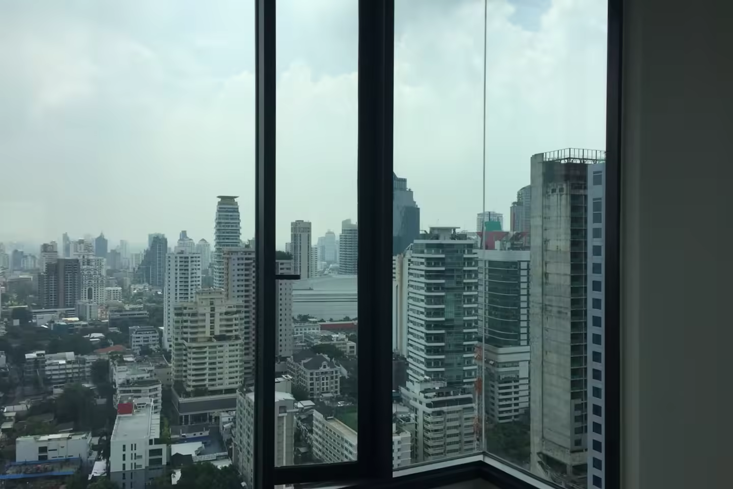 EDGE Sukhumvit 23, 아속 중심의 진정으로 아름다운 레지던스 photo 1