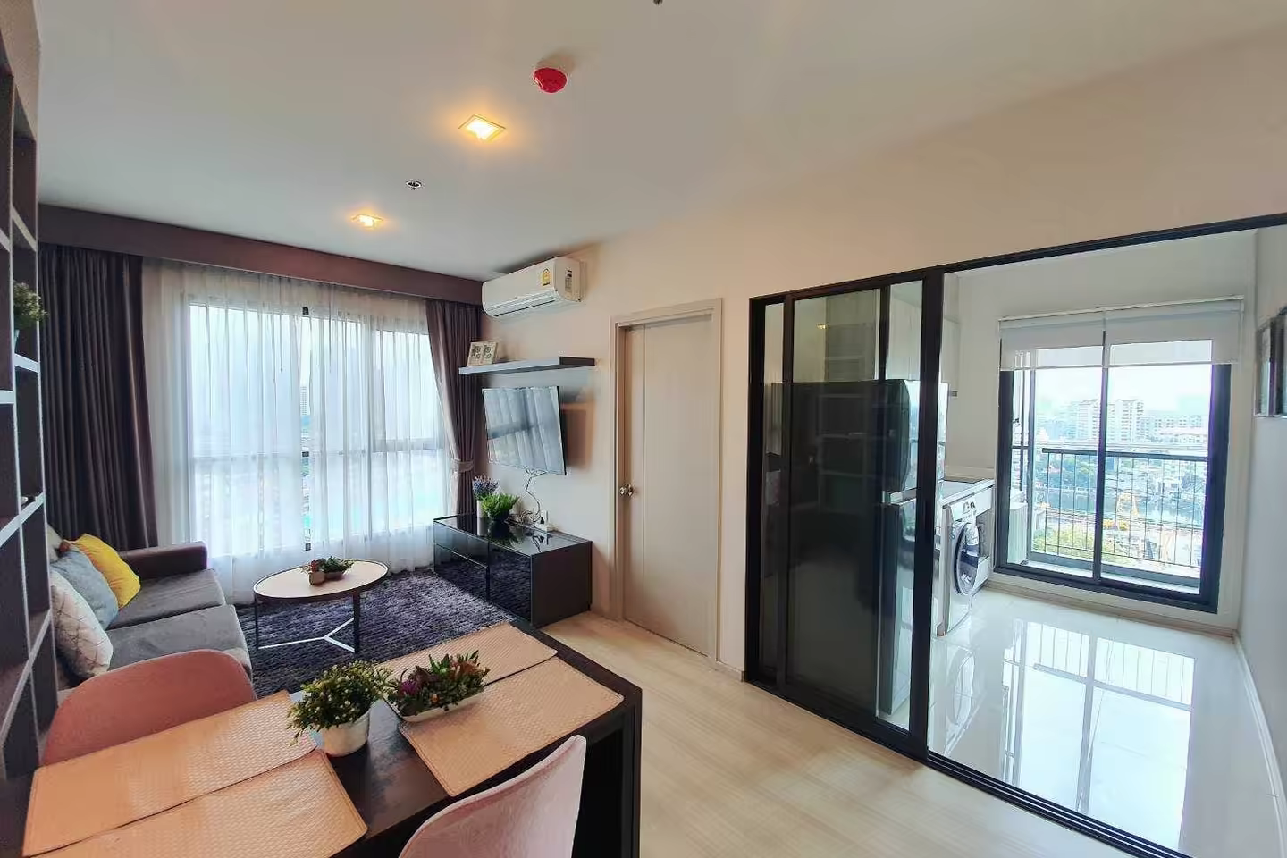 Life Sukhumvit 48 ห่าง BTS พระโขนง 600 ม. photo 2