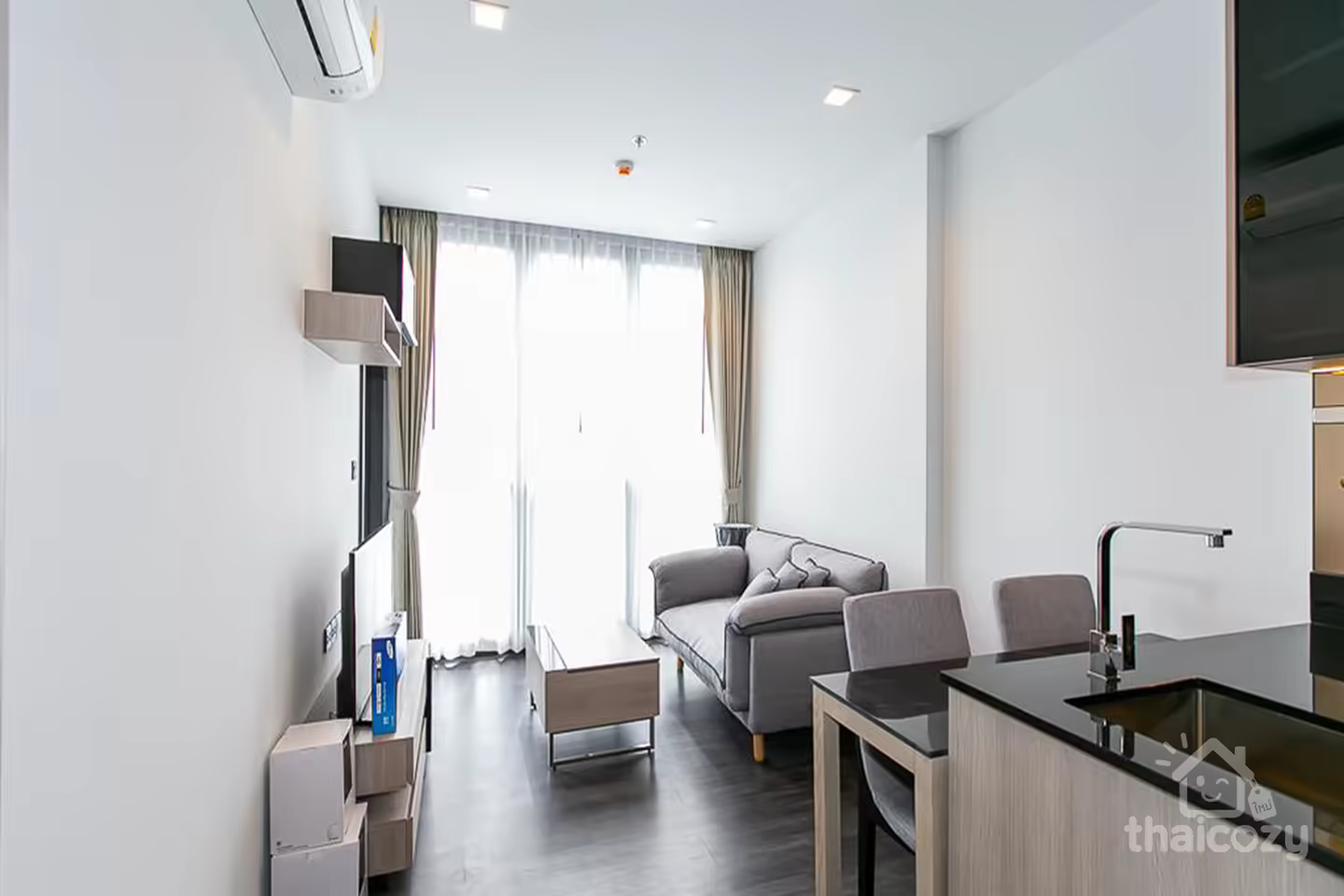 ห้อง独家วิวเมือง ชั้น35 ใจกลางCBDใหม่ photo 1