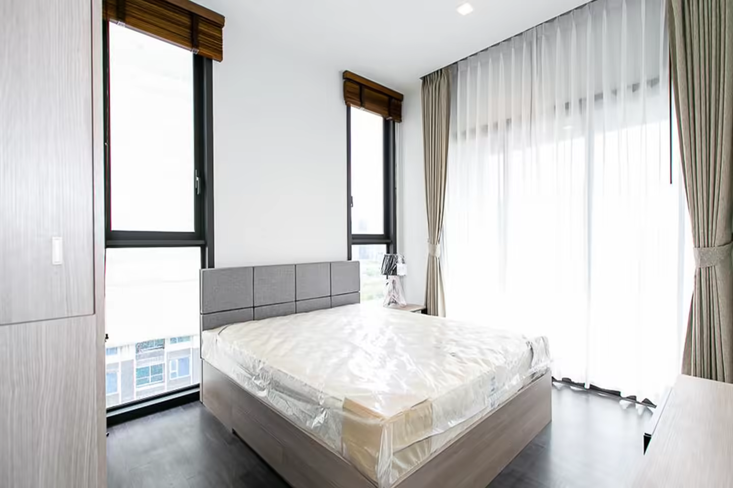 ห้อง独家วิวเมือง ชั้น35 ใจกลางCBDใหม่ photo 2