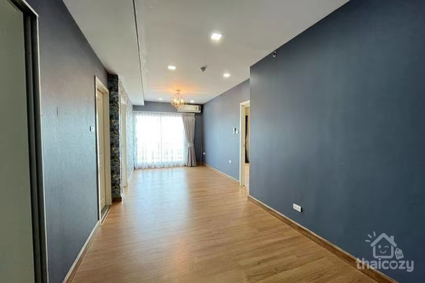Condo sur route principale, près de 2 lignes BTS photo 1