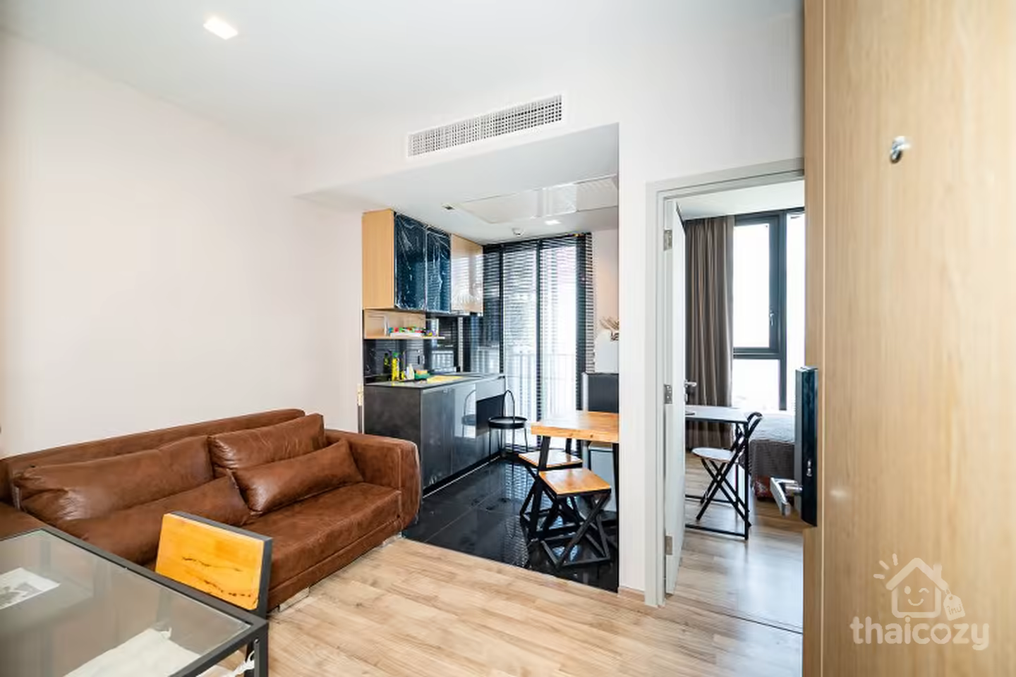 Condo avec vue panoramique sur la ville, 40e étage photo 1