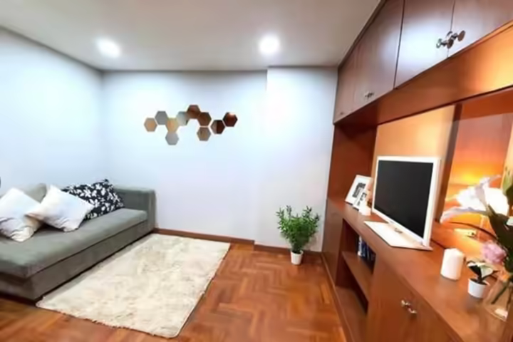 คอนโด 1 ห้องนอน ให้เช่า พร้อมพงษ์