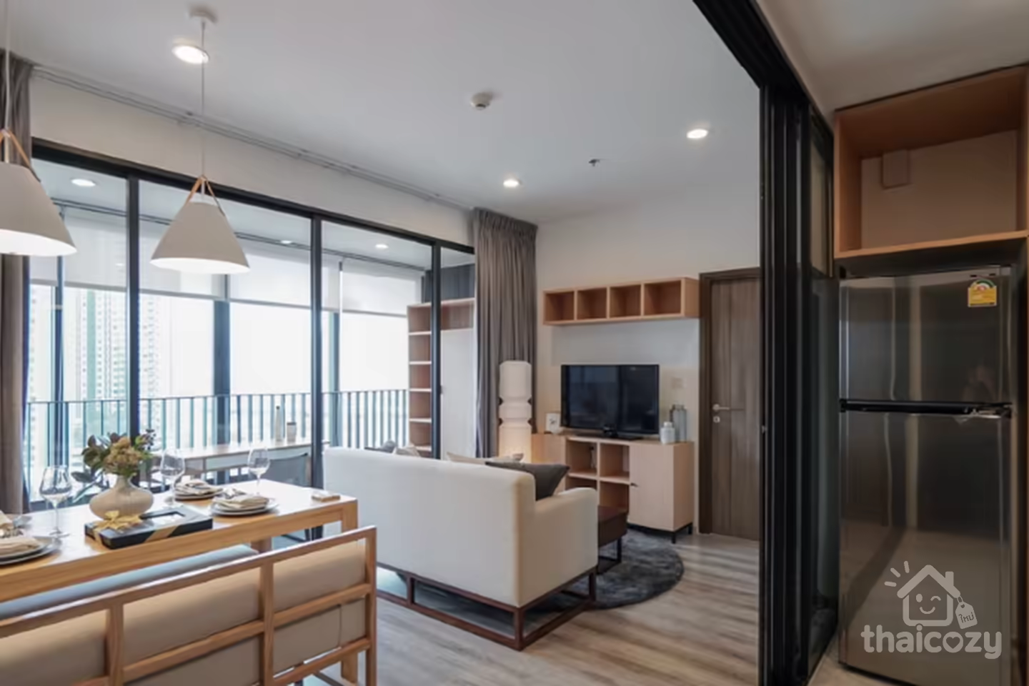 이데오 모비 아속 2BR 환기 좋은 유닛 photo 1