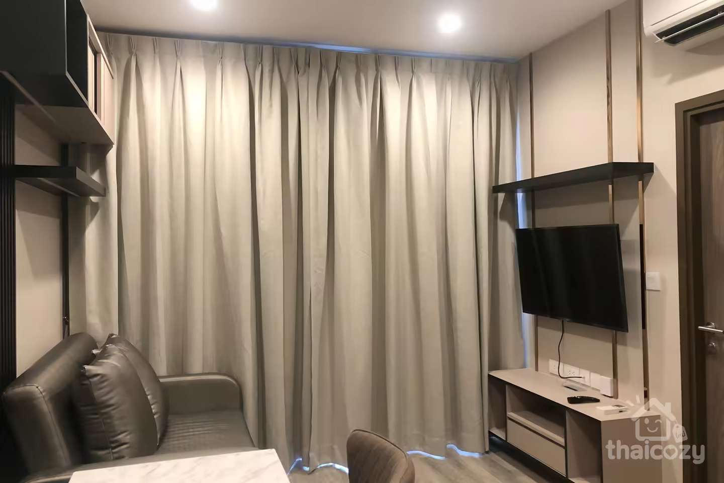 Bright High-Ceiling Unit at Ideo Mobi Asoke photo 1