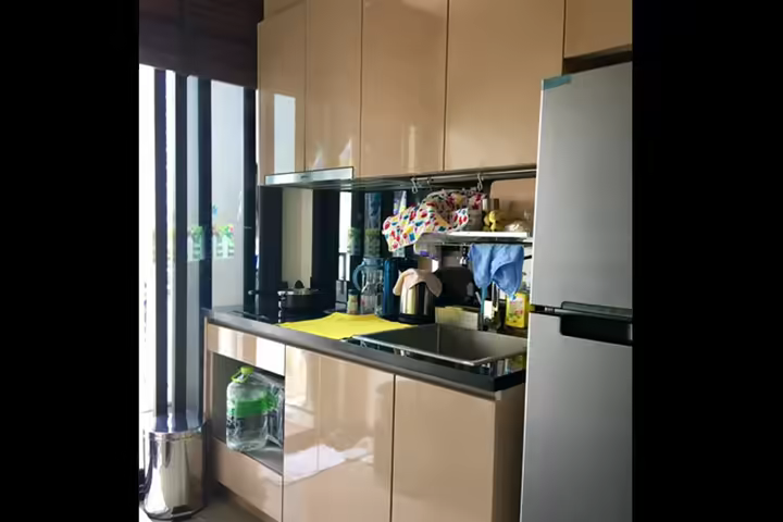 ミュージカルプールと屋上庭園付きコンドミニアム